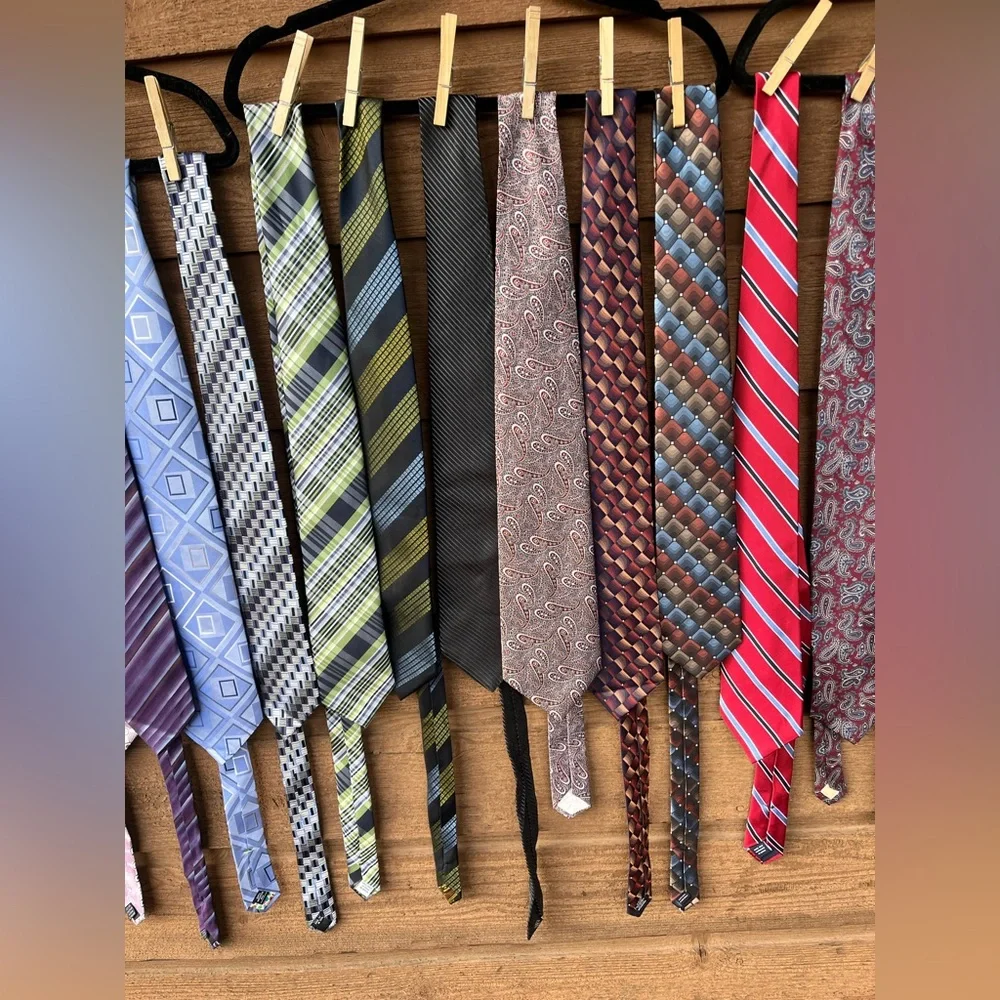 19 ties in like new condition. Name brands.